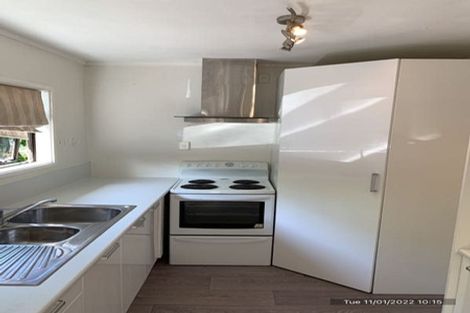 Photo of property in 1/7 Waverley Avenue, Glenfield, Auckland, 0629