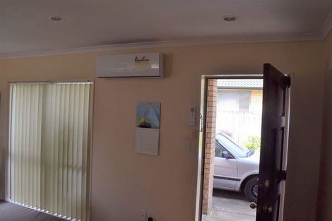 Photo of property in 27 Carrick Glen Avenue, Flat Bush, Auckland, 2019