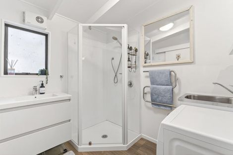 Photo of property in 13a Heuchan Lane, Wanaka, 9305