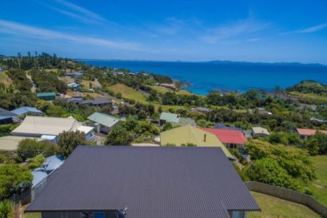 Photo of property in 11 Nancy Wake Place, Cable Bay, 0420