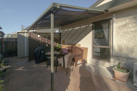 Photo of property in 18 Bishops Close, Greenmeadows, Napier, 4112