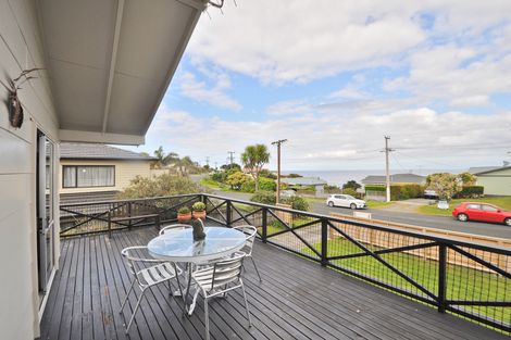 Photo of property in 9 Barrier View Road, Leigh, 0985