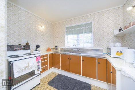 Photo of property in 5 Herbert Avenue, Cloverlea, Palmerston North, 4412