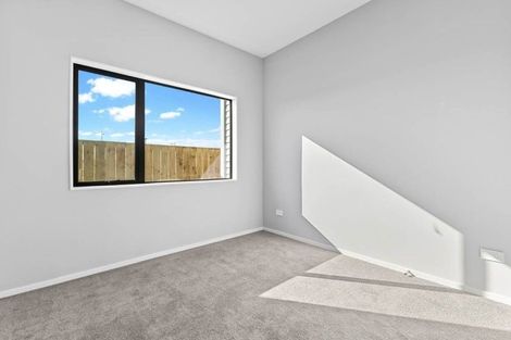 Photo of property in 111 Mutetai Road, Clarks Beach, 2122