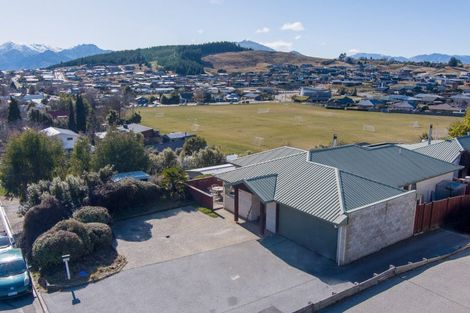 Photo of property in 73 Totara Terrace, Wanaka, 9305