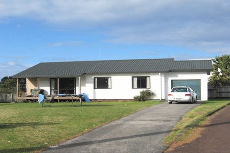 Photo of property in 18 Willow Grove, Tairua, 3508