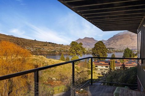 Photo of property in 2 Quartz Rise, Queenstown, 9300