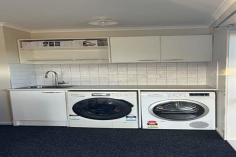 Photo of property in 3 Reinheimer Place, Flat Bush, Auckland, 2016