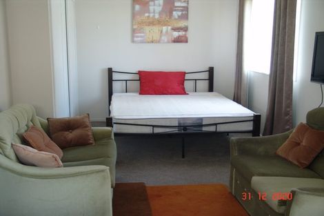 Photo of property in 62 Farquhars Road, Redwood, Christchurch, 8051