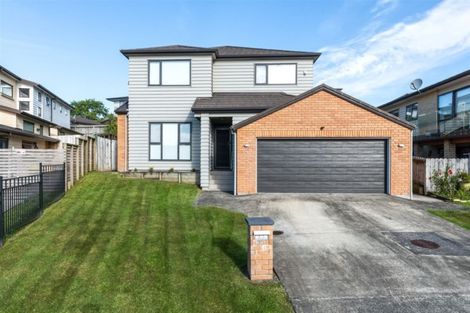 Photo of property in 23 Midhurst Avenue, Henderson, Auckland, 0612