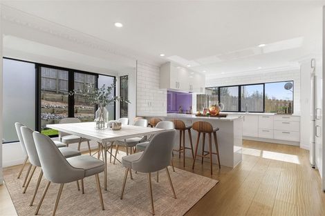 Photo of property in 48 Wiltshire Place, Somerville, Auckland, 2014