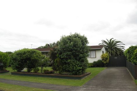Photo of property in 9 Donegan Place, Conifer Grove, Takanini, 2112