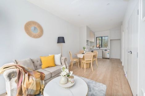 Photo of property in 6/442 Old Te Atatu Road, Te Atatu Peninsula, Auckland, 0610