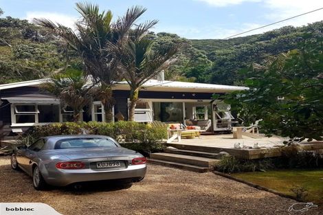 Photo of property in 54 Beach Valley Road, Piha, New Lynn, 0772