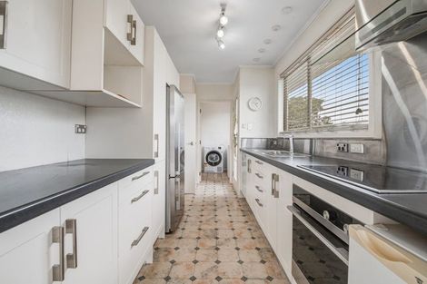 Photo of property in 36 Tonkin Drive, Sunnynook, Auckland, 0620