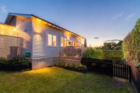 Photo of property in 26a Rata Street, New Lynn, Auckland, 0600