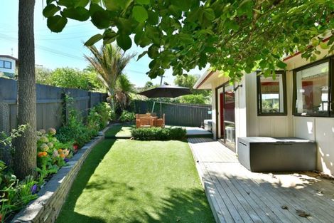 Photo of property in 53a Swann Beach Road, Stanmore Bay, Whangaparaoa, 0932