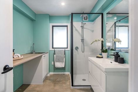 Photo of property in 4 Hillside Crescent, Leigh, 0985