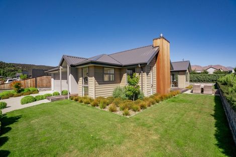 Photo of property in 29 Pounamu Avenue, Albert Town, 9305