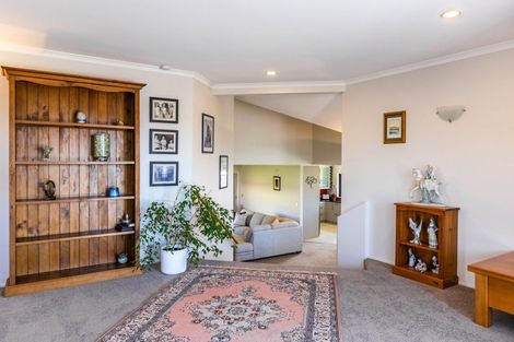 Photo of property in 27 Kinder Street, Acacia Bay, Taupo, 3330