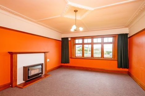 Photo of property in 16 Burns Avenue, Takaro, Palmerston North, 4412