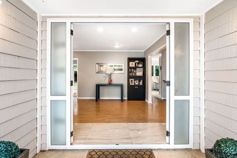 Photo of property in 36 Hartley Terrace, Massey, Auckland, 0614