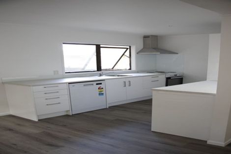 Photo of property in 2/128 Manuka Road, Bayview, Auckland, 0629