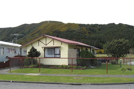 Photo of property in 198 Wise Street, Wainuiomata, Lower Hutt, 5014