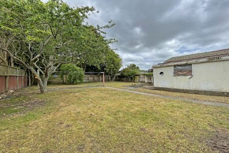 Photo of property in 28 Pahiatua Street, Hokowhitu, Palmerston North, 4410