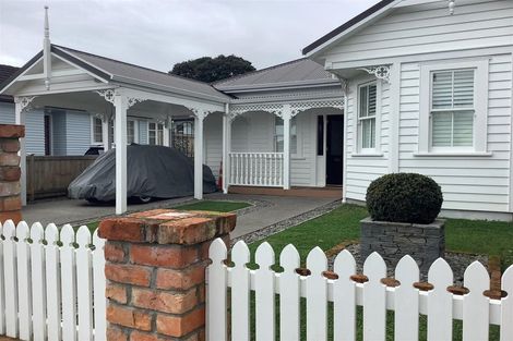 Photo of property in 19 Mozeley Avenue, Devonport, Auckland, 0624