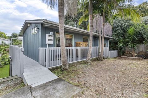 Photo of property in 22b Hutchinsons Road, Bucklands Beach, Auckland, 2014