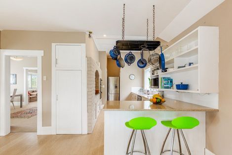 Photo of property in 22 Stanley Point Road, Stanley Point, Auckland, 0624