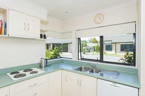 Photo of property in 4 Coulston Place, Riverdale, Gisborne, 4010