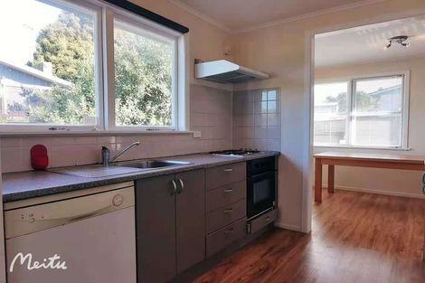 Photo of property in 25 Mcquarrie Avenue, Wattle Downs, Auckland, 2103