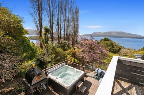 Photo of property in 35 Spencer Road, Lake Tarawera, Rotorua, 3076