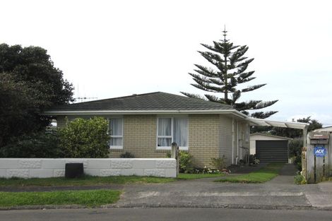 Photo of property in 3 Poaka Place, Castlecliff, Whanganui, 4501