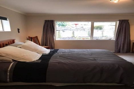 Photo of property in 14 Kennedy Place, Waikanae Beach, Waikanae, 5036