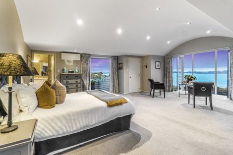 Photo of property in 2 Puriri Place, Sandspit, Warkworth, 0982