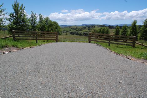 Photo of property in 54 Rangiora Road, Kaiwaka, 0573