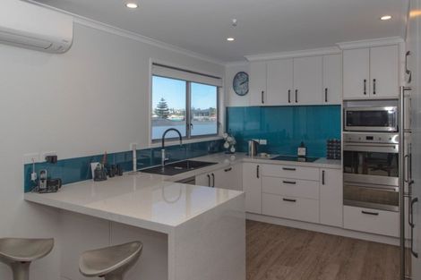 Photo of property in 6a The Esplanade, Westshore, Napier, 4110