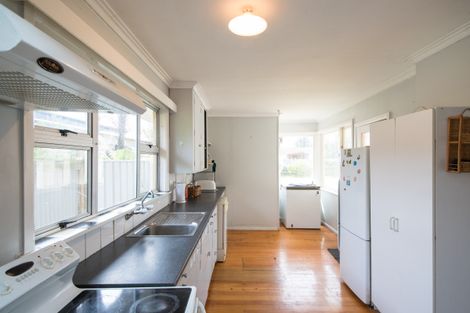 Photo of property in 23 Featherston Street, Takaro, Palmerston North, 4412