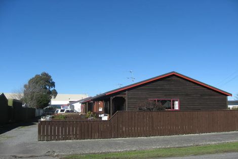 Photo of property in 2/1 Garrison Street, Carterton, 5713