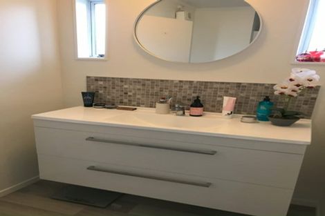 Photo of property in 1/28 Rewarewa Road, Te Atatu Peninsula, Auckland, 0610