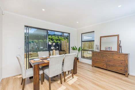 Photo of property in 3 Vintry Drive, Kumeu, 0810