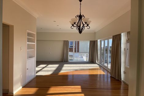 Photo of property in 43 Grassways Avenue, Pakuranga, Auckland, 2010