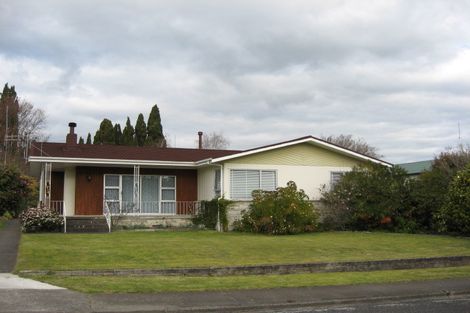 Photo of property in 7 Limbrick Street, Waipawa, 4210
