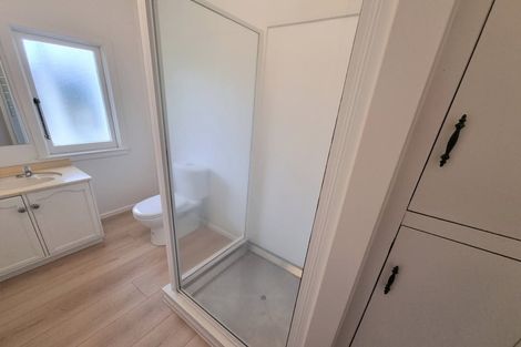 Photo of property in 29a William Bond Street, Stanley Point, Auckland, 0624