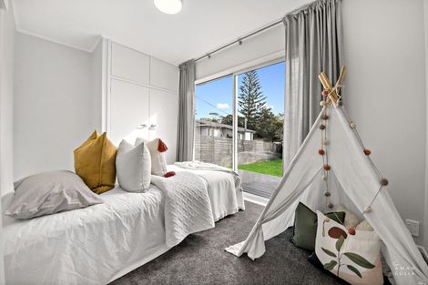 Photo of property in 131 Rosier Road, Glen Eden, Auckland, 0602