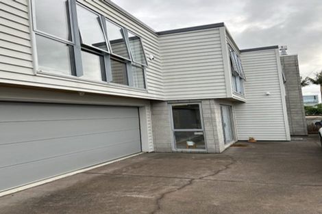 Photo of property in 6a Te Akau Crescent, Bucklands Beach, Auckland, 2012