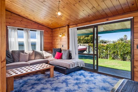 Photo of property in 6 Marlin Drive, Coastlands, Whakatane, 3120